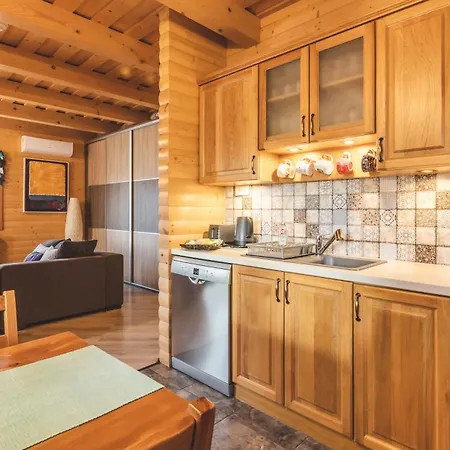 Restnest Vendeghaz: Infraszauna+dezsafuerdo Holiday home *